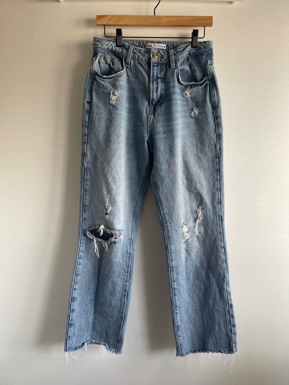 ZARA Ultra High Rise Distressed Straight Leg Jeans Size 6 Raw Vintage Wash Y2K